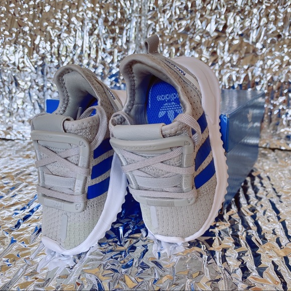 Addidas infant US running sneaker Gray two sides available US 4K&US8K$35/pair - Picture 2 of 7
